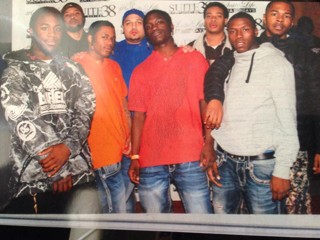 Stikk2Kountin's tweet photo. I know dey hate dat dey Kant sneak me all dese killas round me #CrownHillSection http://t.co/Tk07ZAXxkL