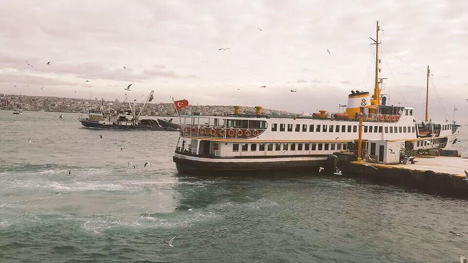trtnagme's tweet photo. Sabahınızı nağmelerle şenlendiriyoruz:)) Sabahın Nağmesi İstanbul'dan canlı yayınla az sonra sizlerle.. #günaydın http://t.co/K1eVIUD5cv