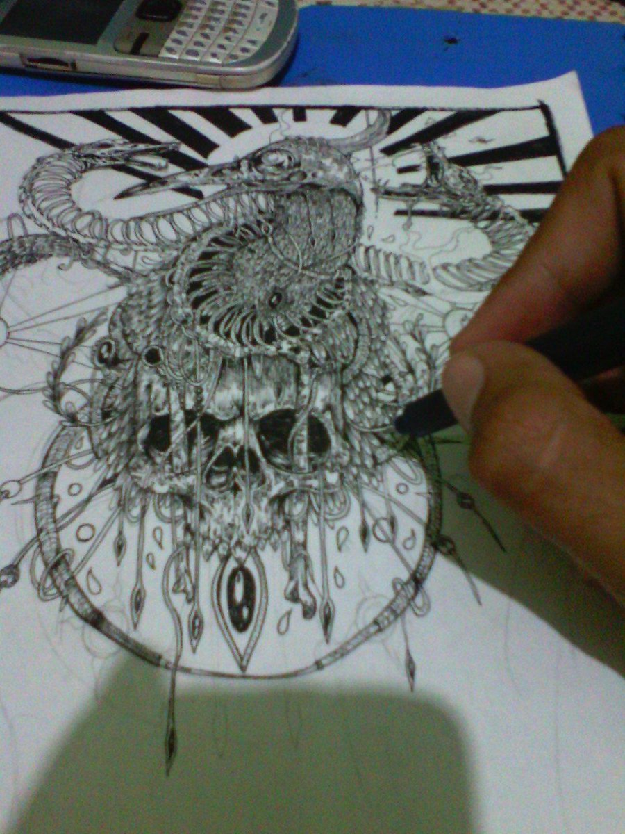 rottenloudness's tweet photo. Work in progress #latepost #drawing #inking #illustration #skull #oldrawing #art #artwork #pena http://t.co/upffMHiKhc