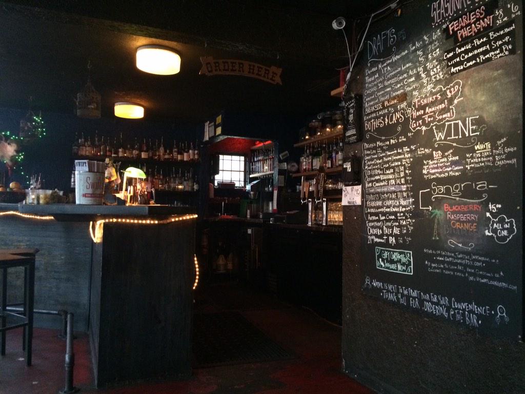 WhyKnotInc's tweet photo. Biz get together, meeting of the minds #SwiftBar @VeroniqueLaFont @NEPDXReporter @nepdx @PDXYelp @TamraPDX @PDXtalk http://t.co/B5KTtGLD1W
