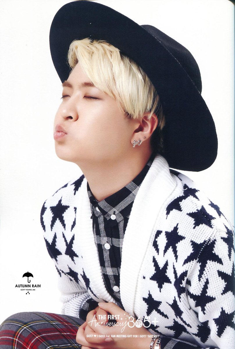 Autumn_rain96's tweet photo. [SCAN] GOT7 1st FAN MEETING 365+  PHOTO BOOK #갓세븐 #최영재 #영재 #Youngjae http://t.co/NdZSsG5akn http://t.co/Gaz7qspSz2