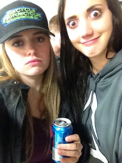 Vernyyyy's tweet photo. @Cassiee44 come home pls http://t.co/OwKzVScYeV