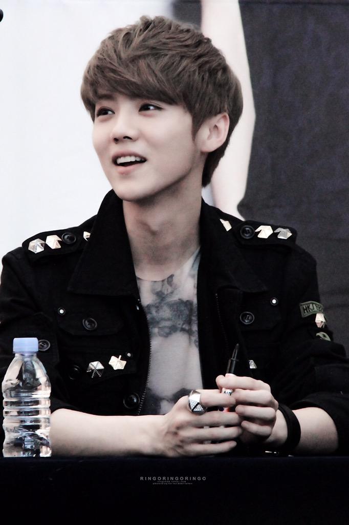 RingoRingo0420's tweet photo. #鹿晗 #甜蜜蜜 #루한 LuBabe~ http://t.co/081GmIqhMa