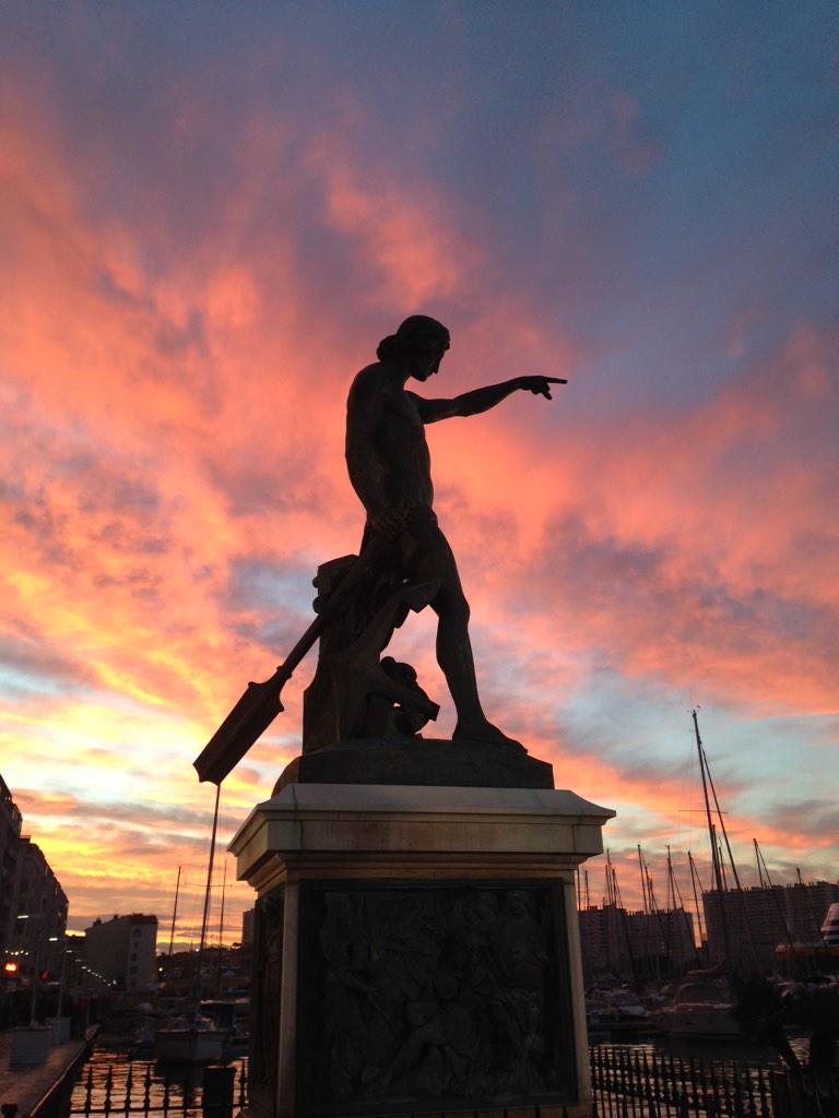 ristorcelli1's tweet photo. #Toulon #ClopeTime http://t.co/Fcy2Lc0tyE