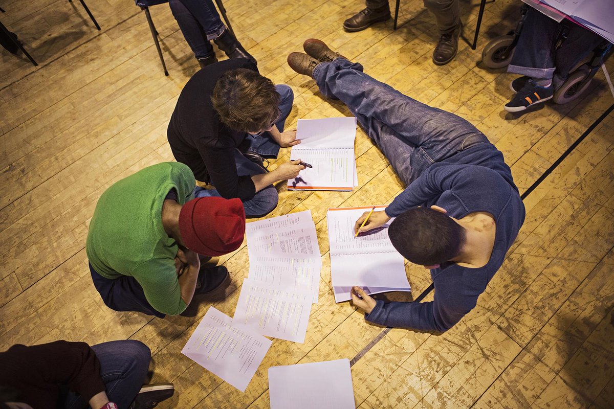 RoFraserMcLean's tweet photo. Reworking the script structure for #BloodWedding company @DundeeRep @DerbyTheatre @graeae . photo #StudioRoRo #Dundee http://t.co/1HGlhISCj3