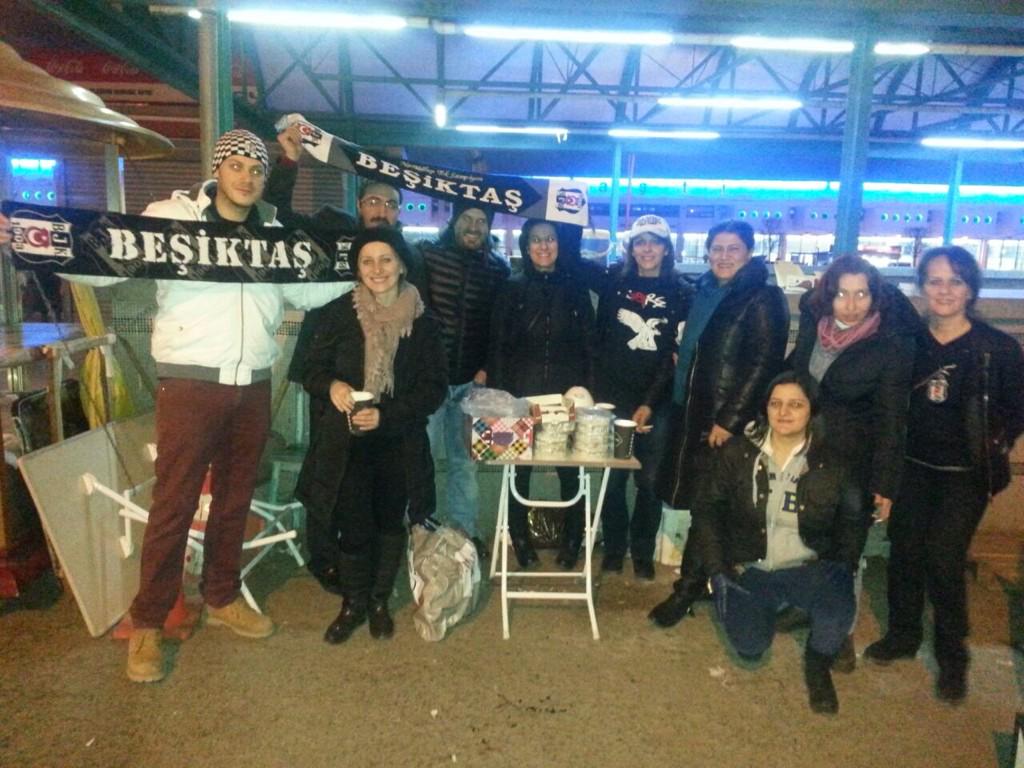 Soğuğu hırka, sokağı döşek, geceyi yorgan yapanlar için #corbadatuzunolsun  Tatlı bir telâş içindeyiz! <a href="/AnkaraYardim/">Ankara-Yardımlaşma</a>