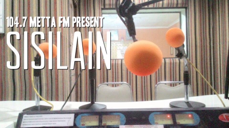 RT <a href="/mettafmsolo/">Metta FM Solo</a>: Now! SISILAIN - dengan tema "aku supporter bukan cheerleader" bersama Lady Pasoepati cc <a href="/Pasoepati/">Pasoepati</a>