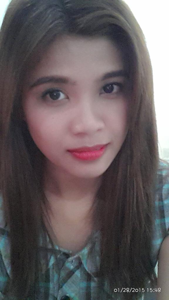 IrinManilhig's tweet photo. Haaluu 😊😉😘 Preparing for something !!!
#JJESGraduation2K15👏👏👏
#WinterCamp😂😂😂
#CongratulationsStudents😊😃👍 http://t.co/qy4cLphsRR