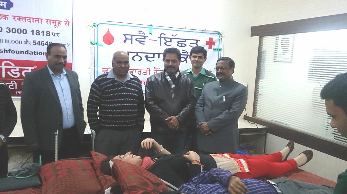 adarsh_credit's tweet photo. BLOOD GROUPING AND BLOOD DONATION CAMP @ CHANDIGARH http://t.co/1SdjM2zePl