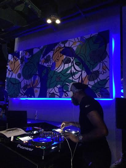 TigerTransUAE's tweet photo. Cos when you think about it, #ART's at the #heart of the #pARTy. ;)
#uncagethetiger #DJ #art #music #party #MyDubai http://t.co/U7kHeA3rkz