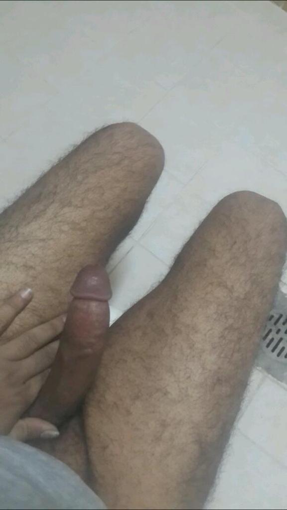 سالب مشعر كثير رجولي مملوح وعندي مكان جنوب الرياض للكاش بدون اهم شي السريه والكتمان