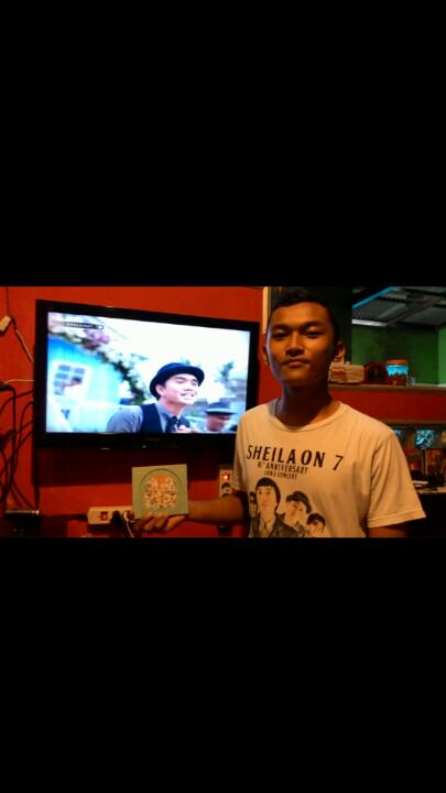 saifanidiot's tweet photo. Special @sheilaon7 @BreakoutNET @netmediatama #BreakoutNETspecialSO7 http://t.co/kMnQOIvAky