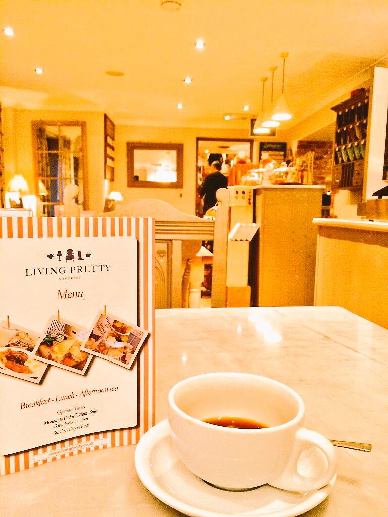 ClimbJamesLatus's tweet image. Chilling @LivingPretty1 #tearoom in #CurryRival in beautiful #Somerset enjoyin a rare #lazy day. Lovely #coffee ☕️