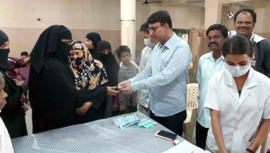 OfficeOfSaheb's tweet photo. @taemeer  @hydoldcity: #MBT leader #Amjedullah khan distributed Anti Swine Flu Medicine among 3000 persons
@amjedmbt http://t.co/IFNLFizZeE"