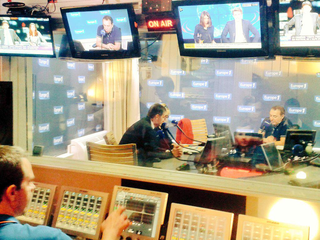 TomRouffio's tweet photo. Marko Vujasinovic parle de l'emploi et donne des conseils sur Europe 1 #LGDM  #Chomage #Emploi http://t.co/A3T9wh4qPV