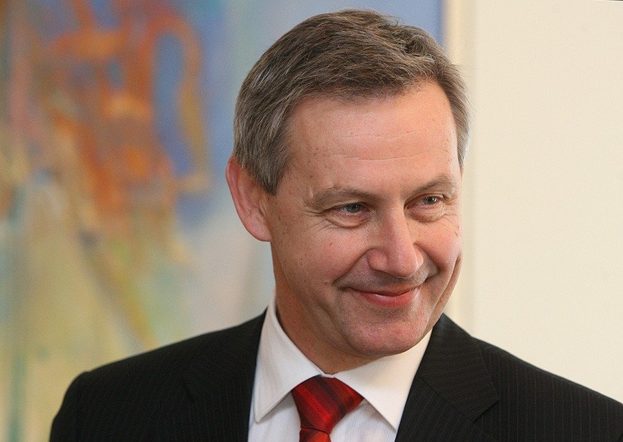 lsdp_vilnius's tweet photo. A. Raslanas. Lietuvoje „nesveikai“ daug ligotų žmonių. Ką daryti? http://t.co/zn0keigbev http://t.co/ldboObGhcU