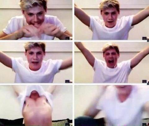 DireMystery's tweet photo. FANDOMS RN BC
#MultiFandomMegaFollowParty
#PopChoiceAwards Pop band One Direction
#BRITONEDIRECTION http://t.co/yqU8Lu8huc