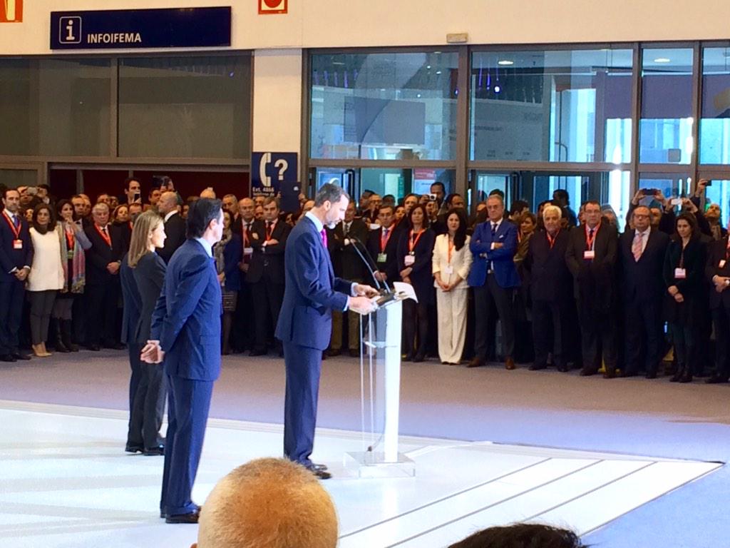 SitiosdeEspana's tweet photo. El Rey de España inaugura #FITUR2015 en el stand de @spain http://t.co/8cDmBuAfGP