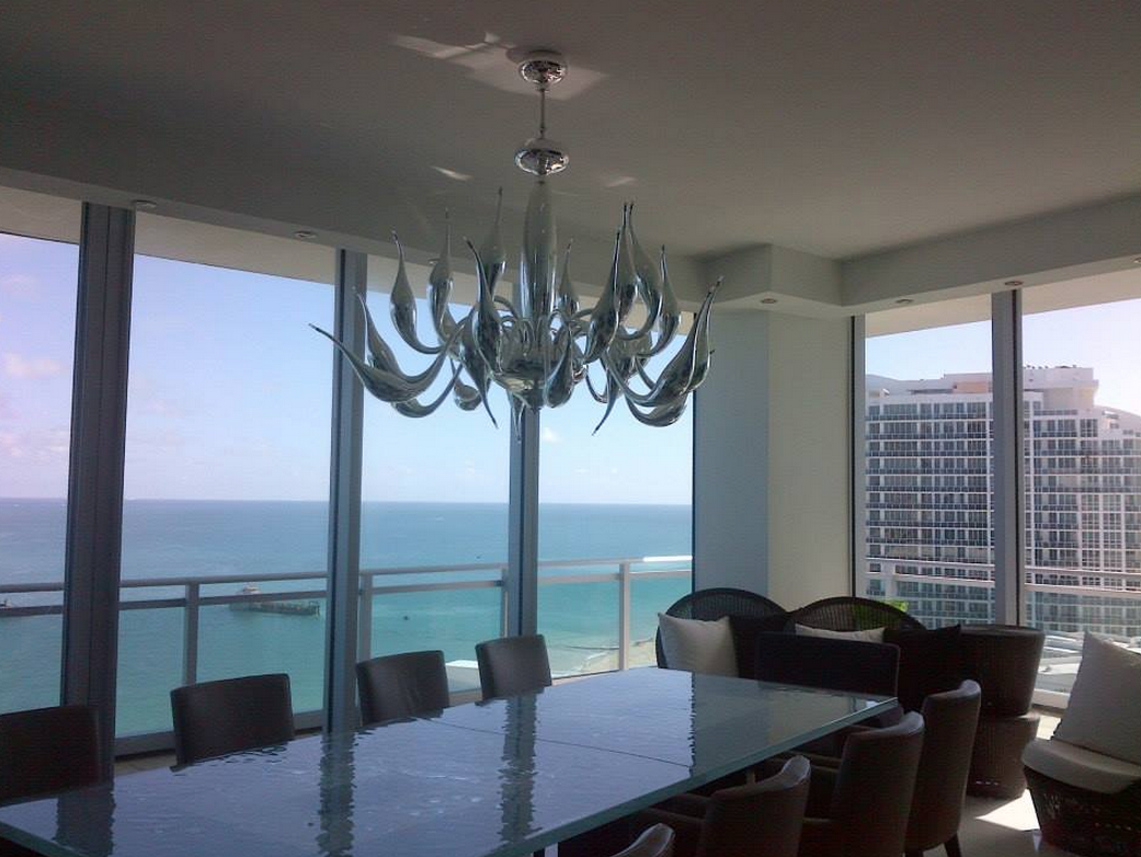 lumurano's tweet photo. #lumurano #miami #miamibeach #chandelier #mirror #office #USA #murano #venice #fabiofornasier # http://t.co/vGwNH6tCQw