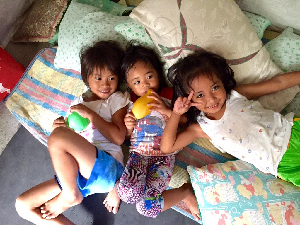 Scott_Unbound's tweet photo. Today we visited a home for seven contributed by @UnboundOrg donors after a typhoon. #Philippines #povertyawareness http://t.co/SH0IE7IifE