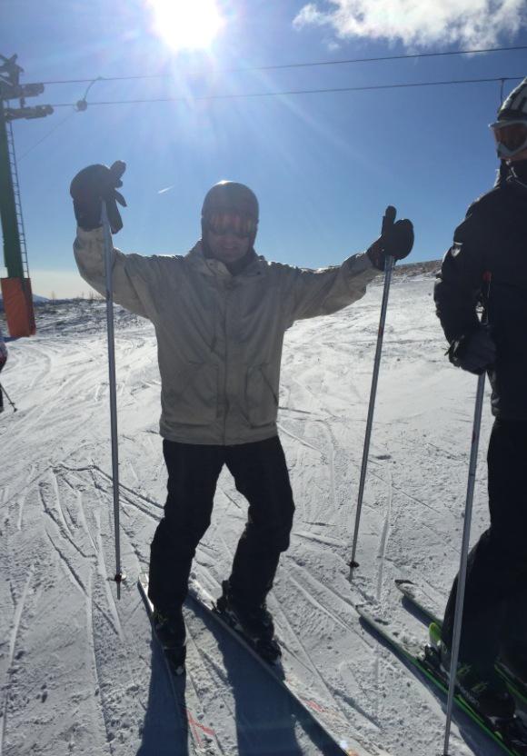 ClintonHastie's tweet photo. Bit if schnapps lovely 🎿🎿🎿🍻🍻🍻 http://t.co/sbmvbXvIZm
