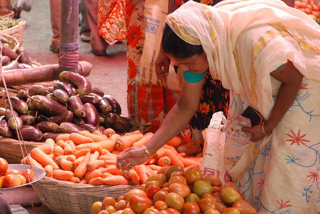 GAINalliance's tweet photo. How do we reach over 800million people with more nutritious foods? http://t.co/KiIvwqQUid http://t.co/Xe4z5ht0Pv