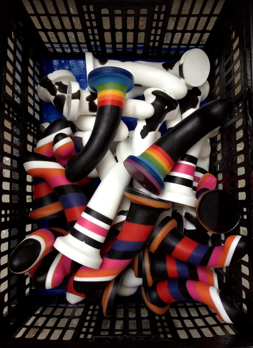 BSatelier's tweet photo. Choose your pleasure.
#dildo #design #dildoart #sextoy #toybox #bsatelier #bsisnice
http://t.co/WS5BvhIWCJ http://t.co/OjtaWRODzF