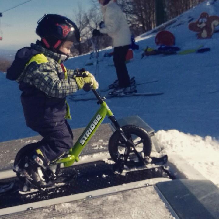montealpet's tweet photo. @StriderBikes  al #montealpetsnowvillage #alpetkids #tapisroulant http://t.co/YBvDyrwo1Y