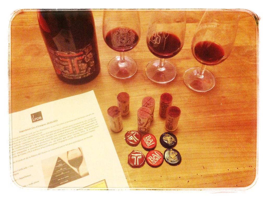 LFDB_LR's tweet photo. Preparando la #cata de #vinos de #España #Tapas #LaRochelle #LFDB_LR http://t.co/xtOJAaYSnJ