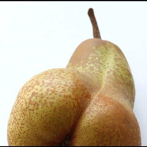 Happy Birthday Rick Ross, I know all you wanted for your birthday was a big booty pear, so I delivered 