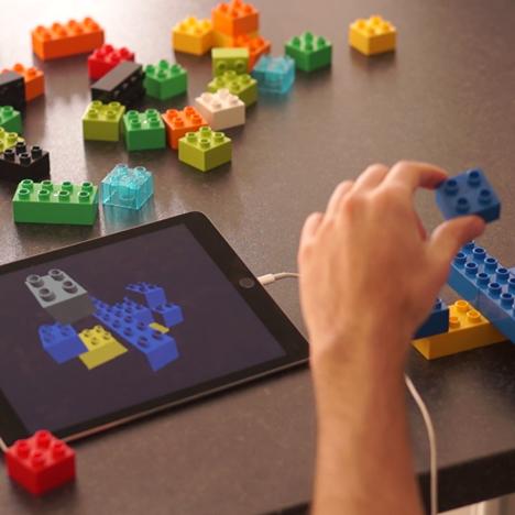 Lego X turns toy building blocks into a digital modelling kit for designers: dezeen.com/2015/01/28/leg… #LEGO #design