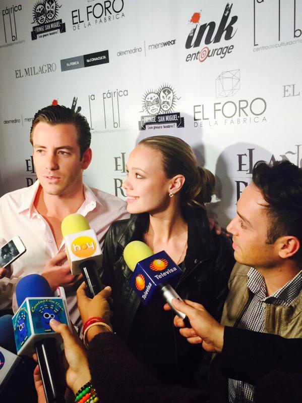 ElMundoPeeWeeBR's tweet photo. Fotos: @PeeWeeMusic en el evento El Año de Ricardo:. http://t.co/WKz0BWtJy1