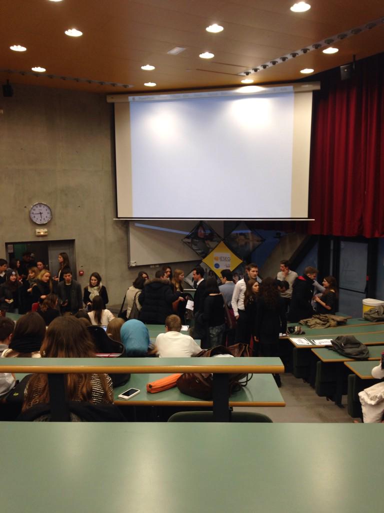 CamilleMarko's tweet photo. @hortensegalich ou es tu bowdel #CartelConf @lecarteldelacom http://t.co/KkvTlbcJkC