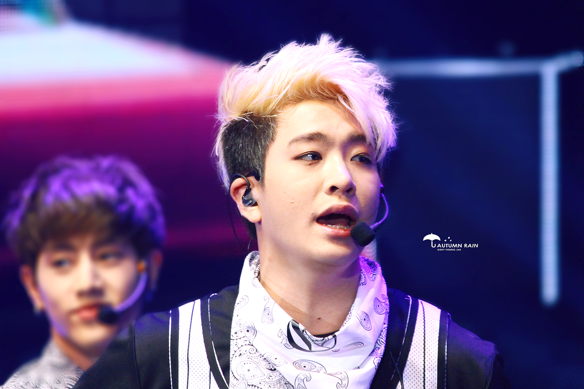 Autumn_rain96's tweet photo. 150120 Got7 tour Showcase in Taiwan #갓세븐 #최영재 #영재 #Youngjae http://t.co/raX84p44AG http://t.co/zhDSOQi1NF