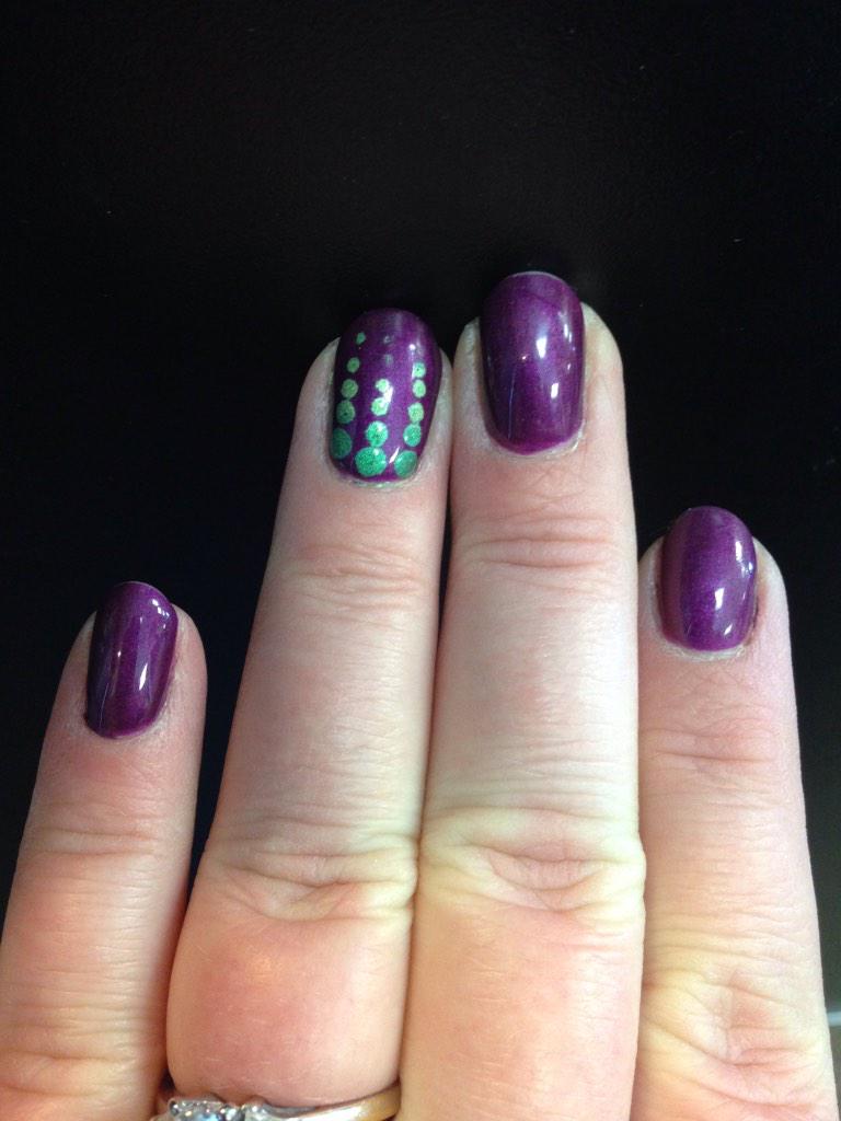 RobinGill72's tweet photo. Mardi Gras #NailedIt http://t.co/JTss6JQAgU