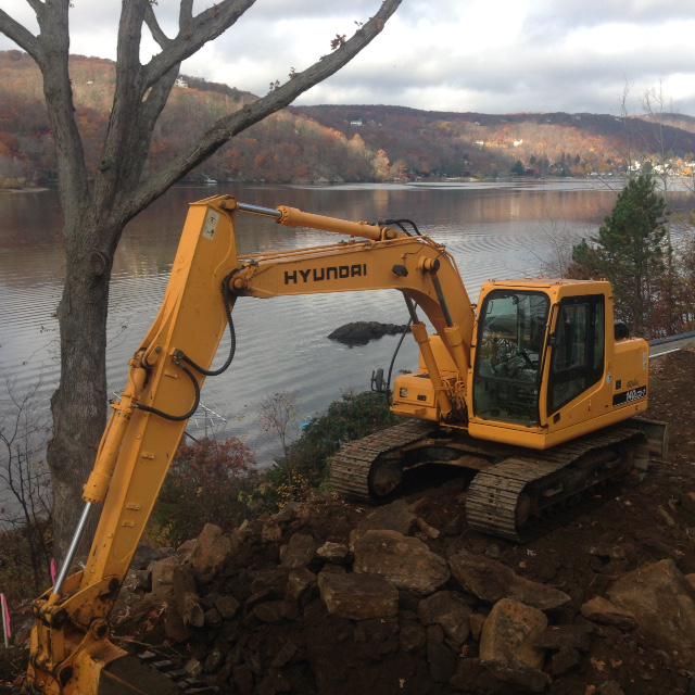 TotalPoolPatio's tweet image. Nice spot for a pool dont ya think? #vanishingedgepool #2015poolseason #springtime #poolproject