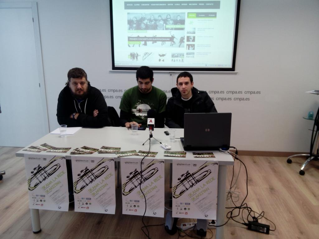 Tuvimos na rueda prensa presentación del conciertu organizáu por <a href="/Glayios/">Glayíos/Oihuak</a> con <a href="/SkamaLaRede/">Skama La Rede</a> y <a href="/skakeitan_band/">Skakeitan</a>