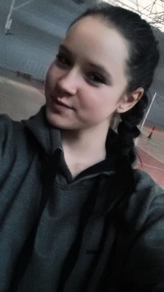 SimonaVitina's tweet photo. Diezgan labs sportiņš bija. #futbols #kratīšanās #gulēšana #badmintons #zagšana #ēšana ⚽👀😪🎾🍧 http://t.co/Faq7H10skE