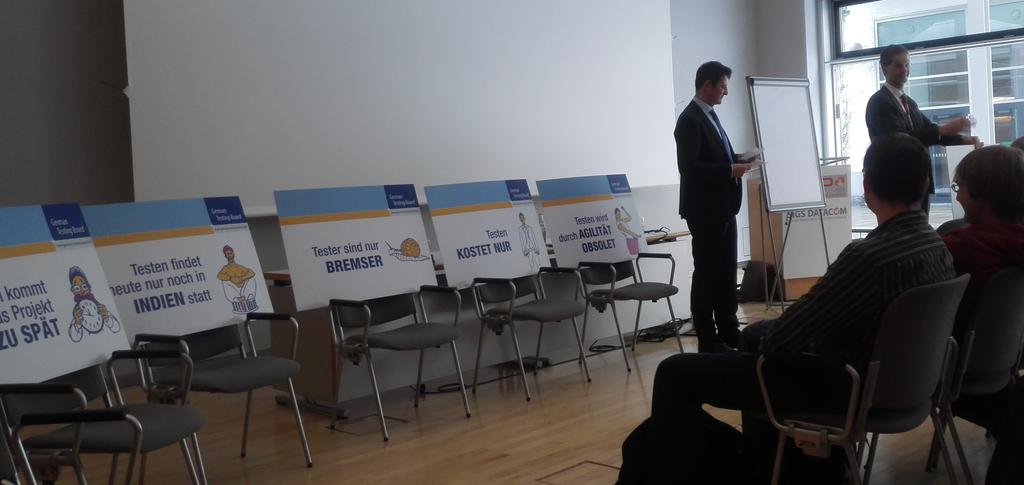 m3fischer's tweet image. Vortrag “#Testen für Warmduscher“ vom #germanTestingBoard auf der #oop2015 mit @ArminMetzger und @DrFsim