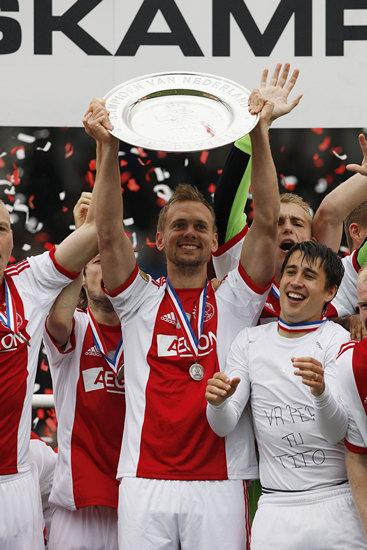 Happy 26th birthday to the one and only Siem de Jong! Congratulations 