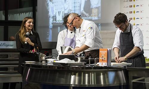 LiscaLisca's tweet photo. #eatmorevegetable and come to #IdentitàNaturali #IGmi15 http://t.co/gXd8mPIQnY http://t.co/g3wZNEMvb6