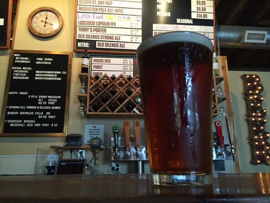 KGWNews's tweet photo. Watch: Portland's #MigrationBrew eco-friendly low-carbon beer http://t.co/mUt2FKABVx http://t.co/UBwzUewudX