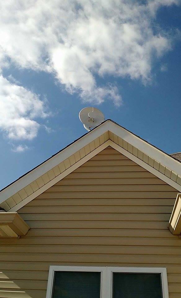 CambiumNetworks's tweet photo. ePMP Force 110 provides wireless broadband with 50 Mb down &amp; 10 Mb up. Chris B photo. #wirelesswednesday http://t.co/rBprXkR4bd