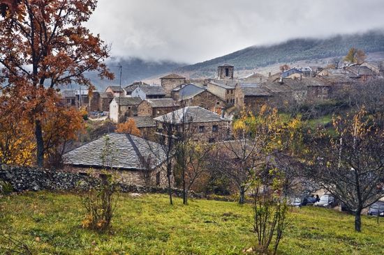 Viajeroastuto's tweet photo. Doce pueblos españoles que no te puedes perder http://t.co/aawAaFBLLI en #FITUR2015 http://t.co/RPRZKiPIrf