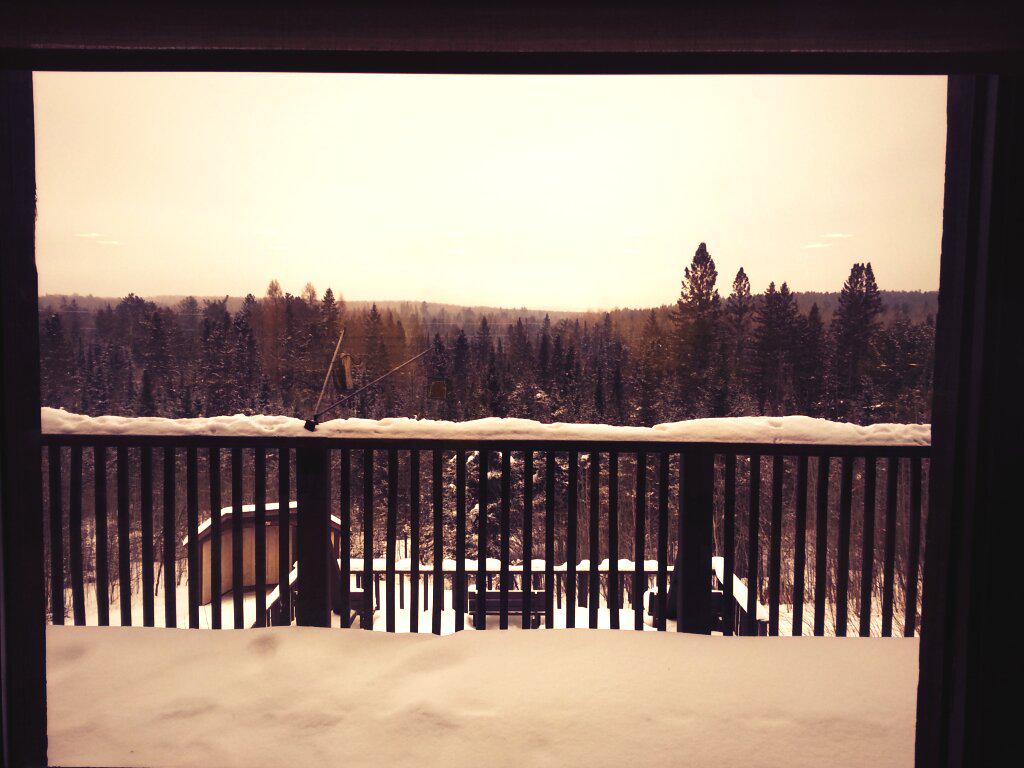 ViperPE's tweet photo. You don't get this view with breakfast back at home. http://t.co/6LdVuYCXeK