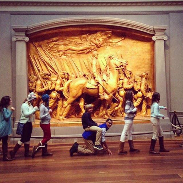 Maclayschool's tweet photo. Our 7th graders are getting creative in DC. #maclaytakesdc #maclayvisualarts http://t.co/axRFrnTw1u