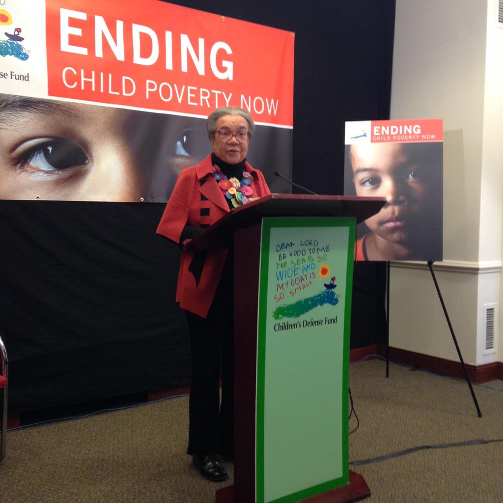 ChildDefender's tweet photo. Marian Wright Edelman announces CDF's new report to #EndChildPoverty http://t.co/F8p3oRxYK4 http://t.co/gc5HvOtjId
