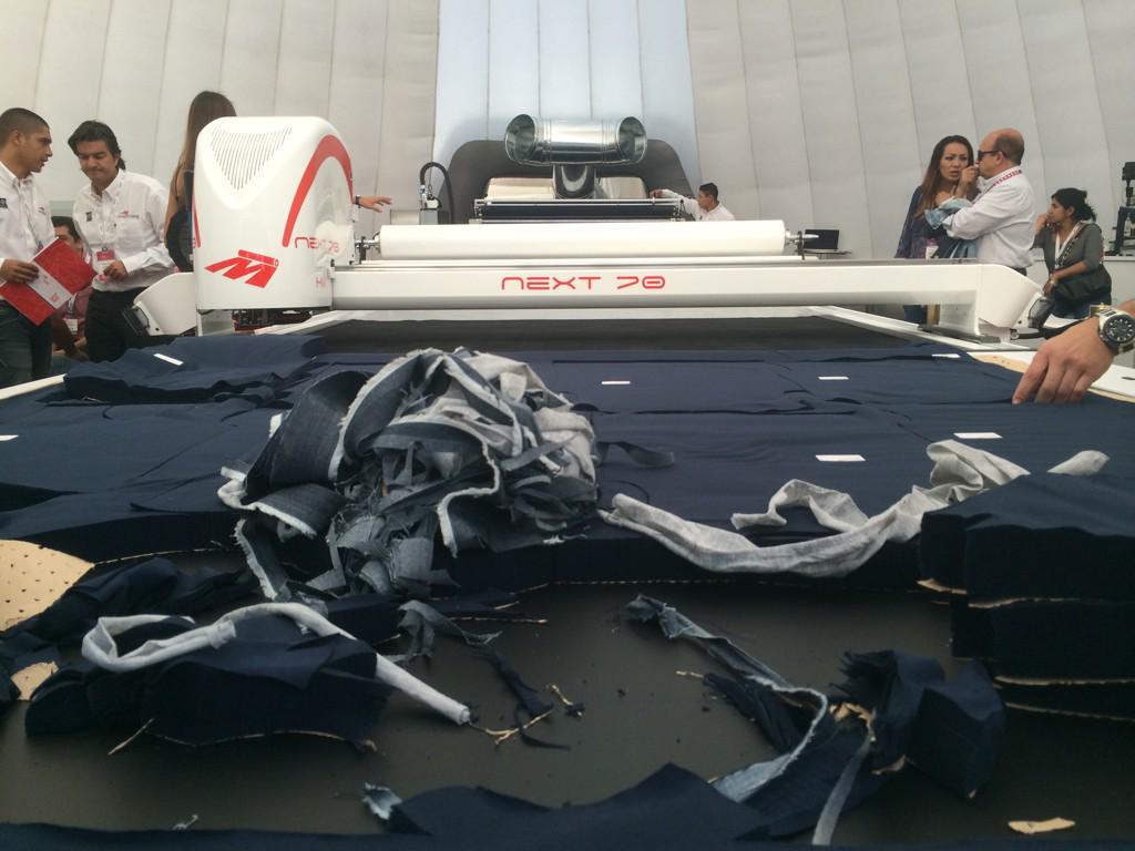 INEXMODA's tweet photo. Conoce las máquinas de corte, etiquetado y patronado en el stand de #InnSolutions durante #Colombiatex. http://t.co/wU80cHbcKI