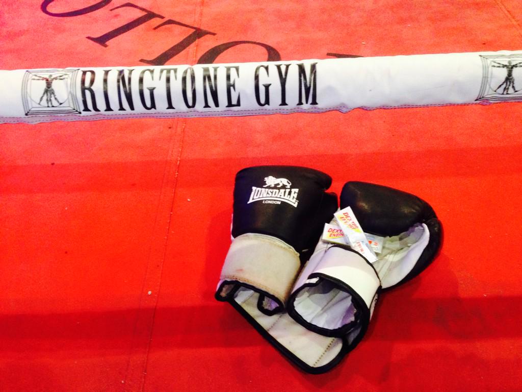 modestoriesuk's tweet photo. Next up boxing at @RingtoneGym with @benday32 #modewellnessweek Time to get our sweat on! http://t.co/PIDCtLoDPV
