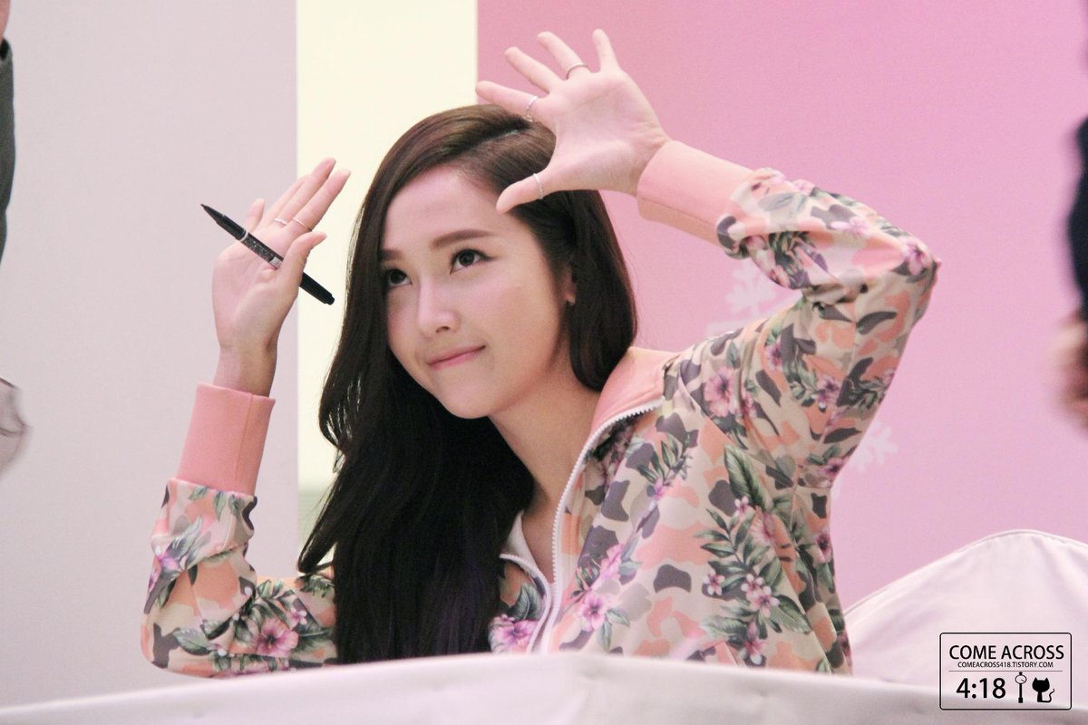 150124 Li-Ning in ChengDu >>>comeacross418.tistory.com/11<<<